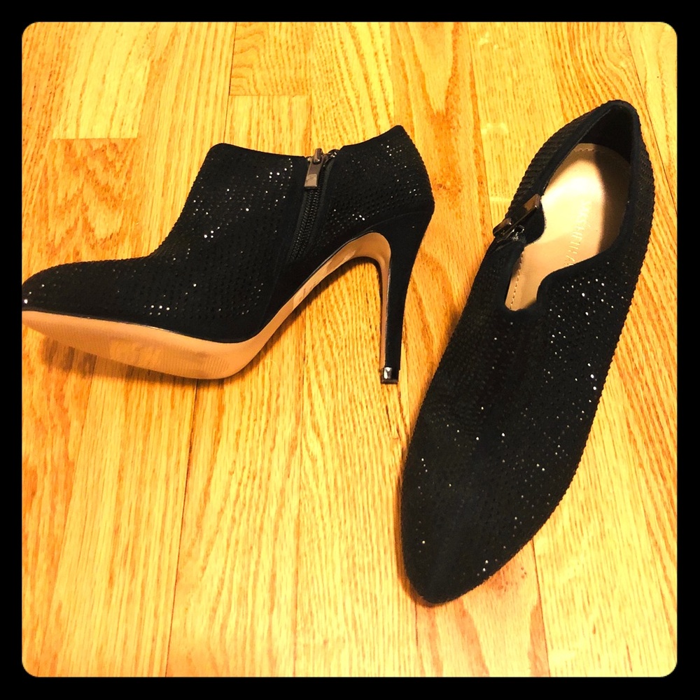 Saks Fifth Avenue Glitter Bootie Sz 6 brand new
